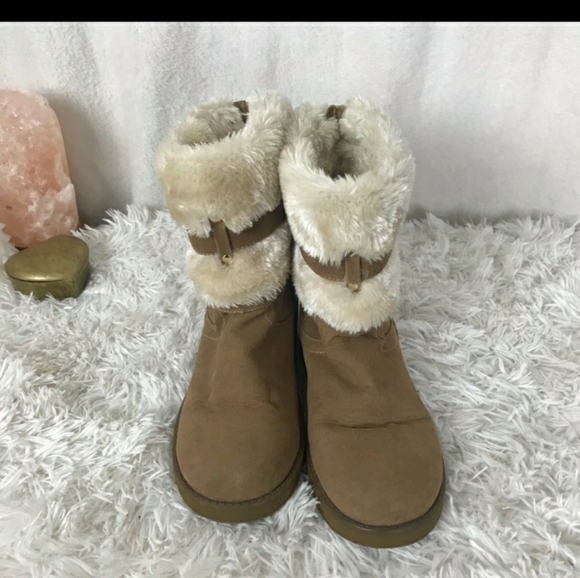 Furry suede Guess boots - Picture 7 of 8